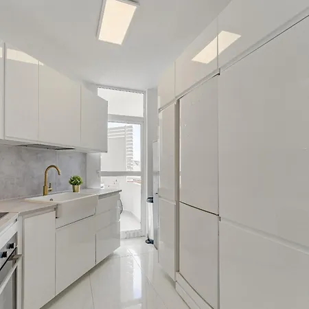 Happy Sabina Sea View *