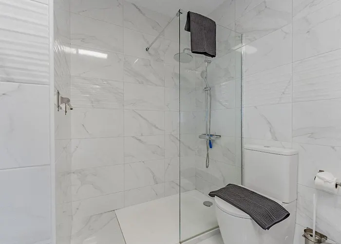 Happy Sabina Sea View